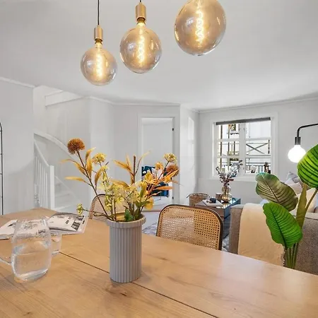 Modern In Center - 5 Bedrooms - 1 Minute To Bryggen Apartment Bergen